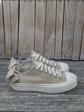 Converse: Chuck Taylor All Star Lift Low "Bow" - Embroidered - Tan - Size 9